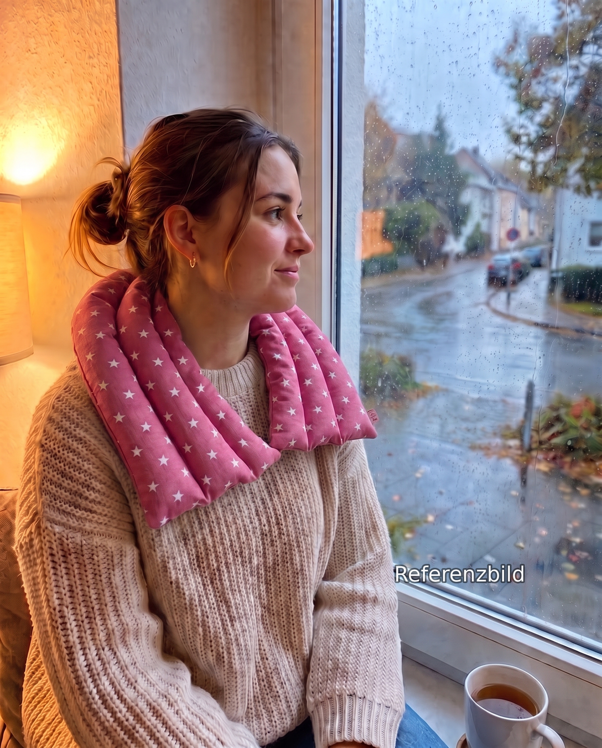 Schulter-Nackenkissen Sterne Rosa – in Anwendung (Referenzbild)