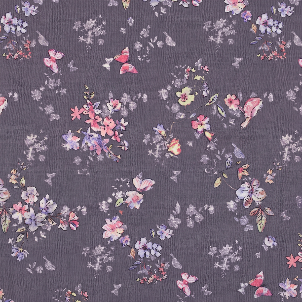 Lila mit Blümchen und Schmetterlingen – Stoffdetail